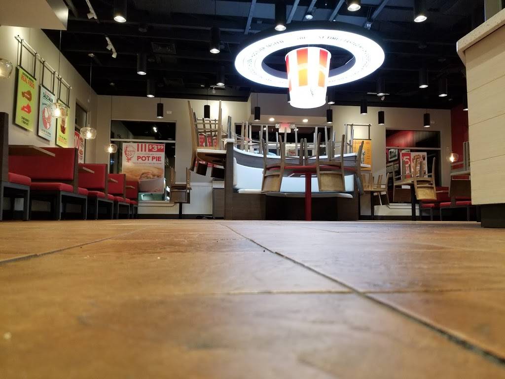 KFC | restaurant | 14201 W 7 Mile Rd, Detroit, MI 48235, USA | 3138610645 OR +1 313-861-0645