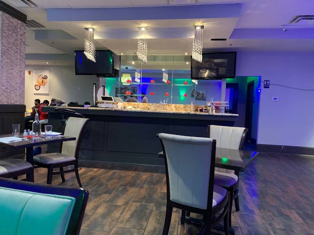 Amruth Vilas | restaurant | 230 E W.T. Harris Blvd suite C-6, Charlotte, NC 28262, USA | 7042758787 OR +1 704-275-8787