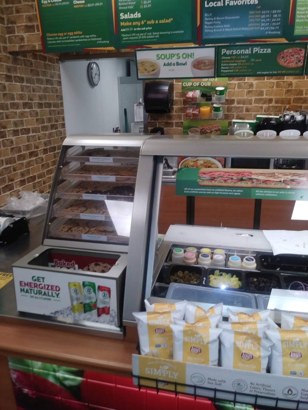 Subway | meal takeaway | 1870-C W 60th St, Hialeah, FL 33012, USA | 7865364138 OR +1 786-536-4138