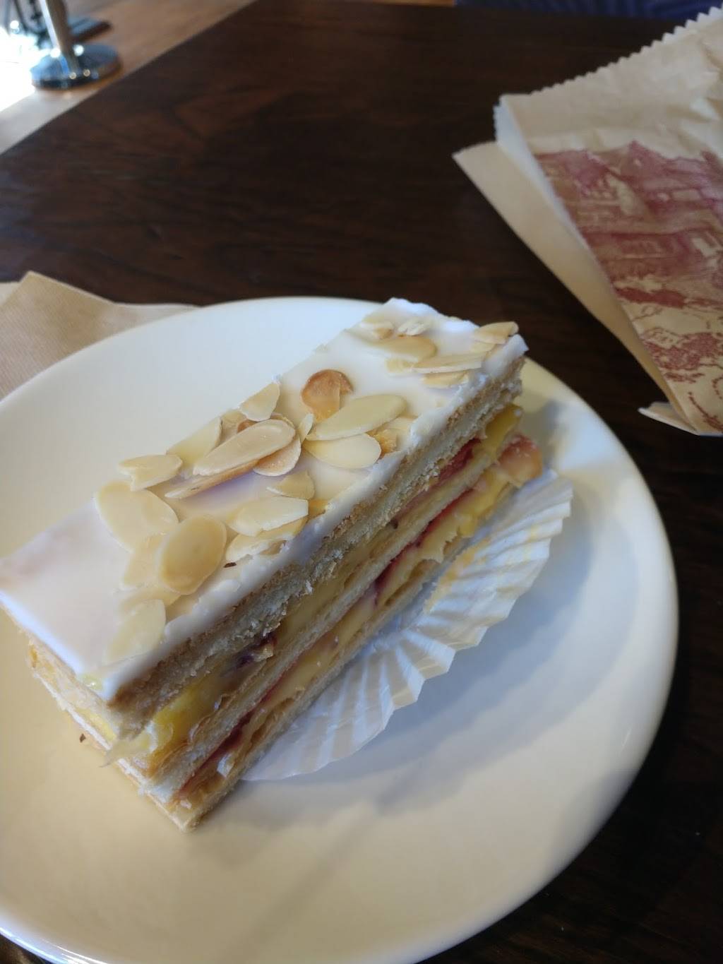 la Madeleine French Bakery & Café Phoenix | restaurant | 45 W Jefferson St, Phoenix, AZ 85003, USA | 4804368152 OR +1 480-436-8152