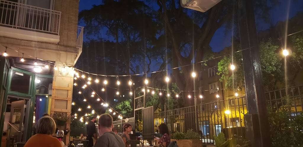 Semillas Latin Kitchen & Wine Bar | restaurant | 6764 N Sheridan Rd, Chicago, IL 60626, USA | 7735164411 OR +1 773-516-4411