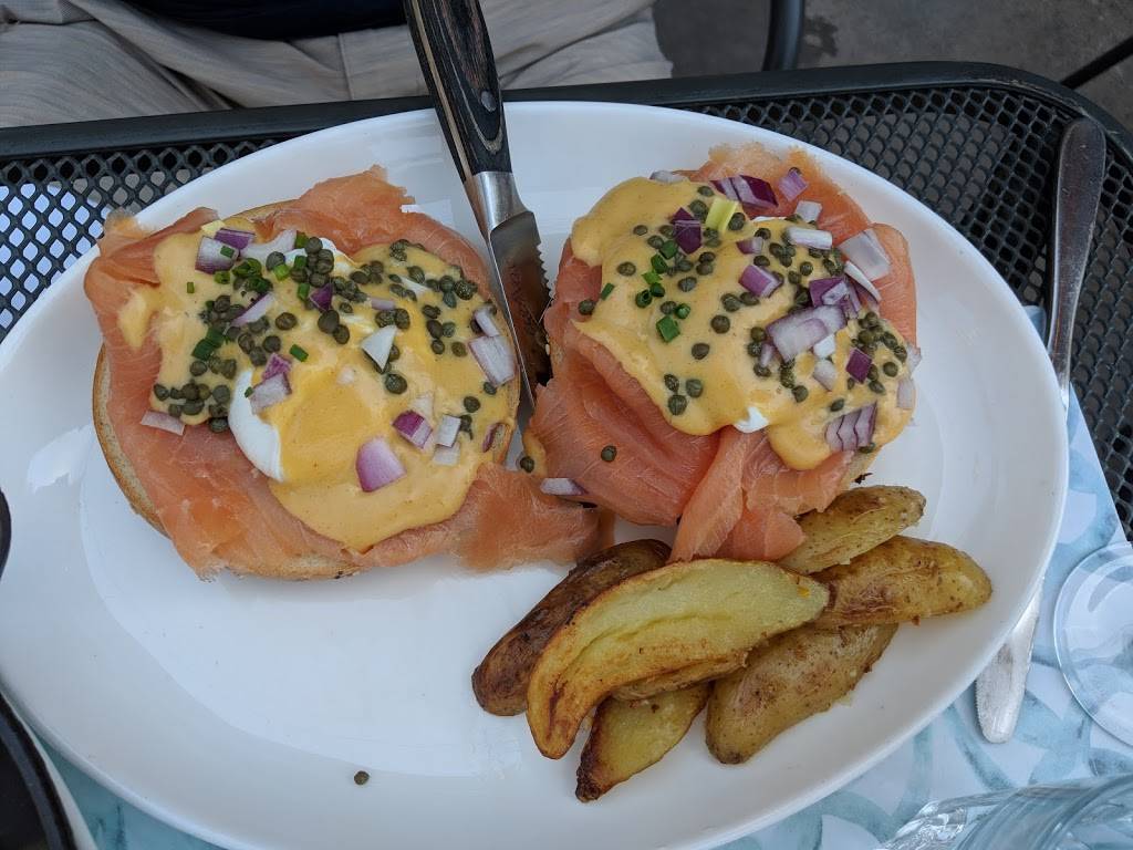 Tyber Creek Wine Bar & Kitchen | restaurant | 84 T St NW, Washington, DC 20001, USA | 2028273664 OR +1 202-827-3664