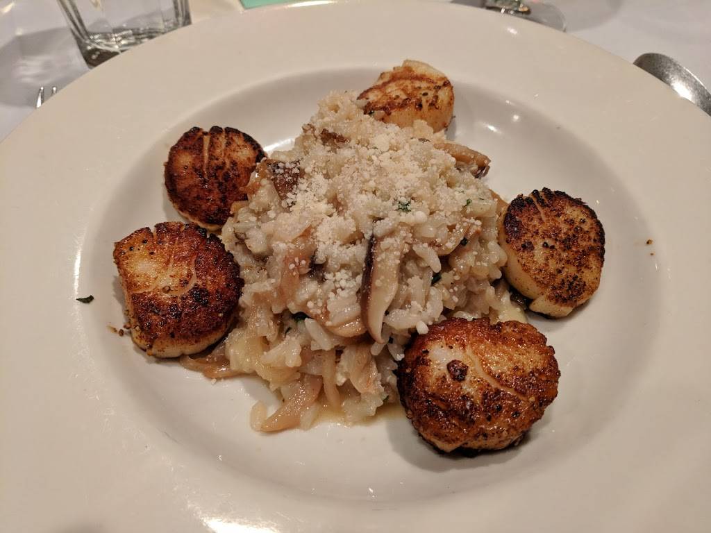 Alinas | restaurant | 96 Russell St, Hadley, MA 01035, USA | 4135848000 OR +1 413-584-8000