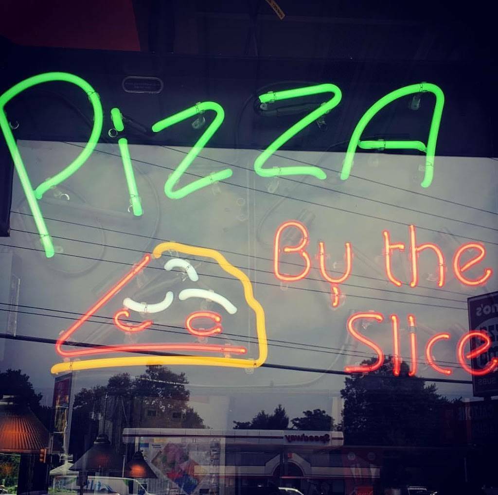 mickeys pizzeria | restaurant | 5 Wilton Gansevoort Rd, Gansevoort, NY 12831, USA | 9512105681 OR +1 951-210-5681