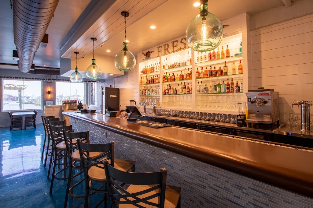 Fresh Off The Boat | restaurant | 27267 Perdido Beach Blvd #105, Orange Beach, AL 36561, USA | 2512737374 OR +1 251-273-7374