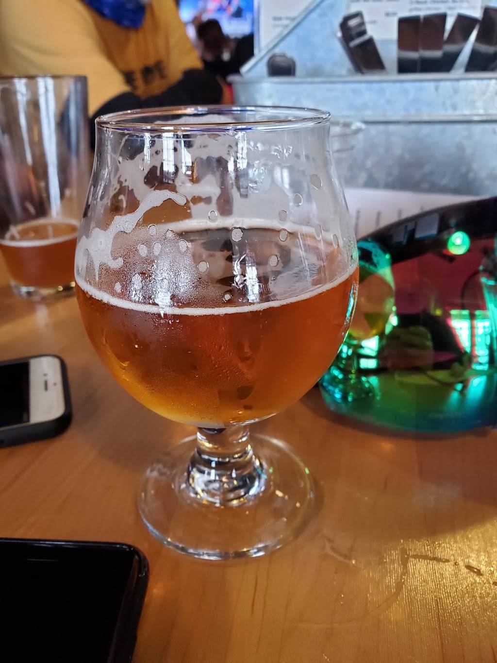 Castlerock Pub | restaurant | 66 Gate House Ln, Warren, VT 05674, USA | 8025836594 OR +1 802-583-6594