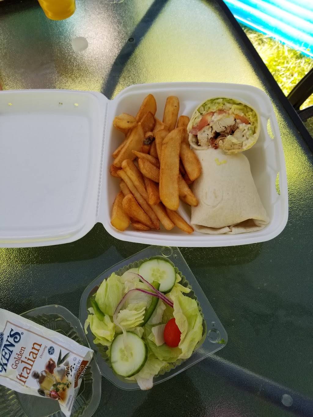 Charlton House Of Pizza & Seafood | restaurant | 109 Masonic Home Rd, Charlton, MA 01507, USA | 5084341666 OR +1 508-434-1666