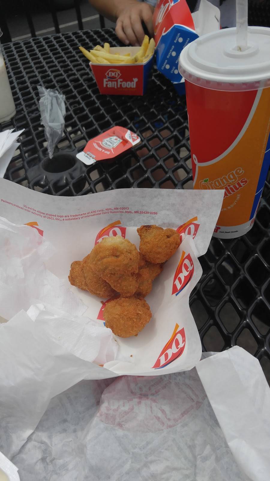 Dairy Queen Grill & Chill | restaurant | 171 N Bridge St, Chillicothe, OH 45601, USA | 7408514629 OR +1 740-851-4629