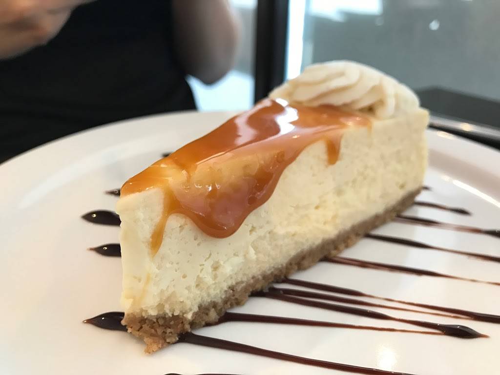 La Bella Italia | restaurant | 9300 Keele St #6, Maple, ON L6A 1P4, Canada | 9058322833 OR +1 905-832-2833