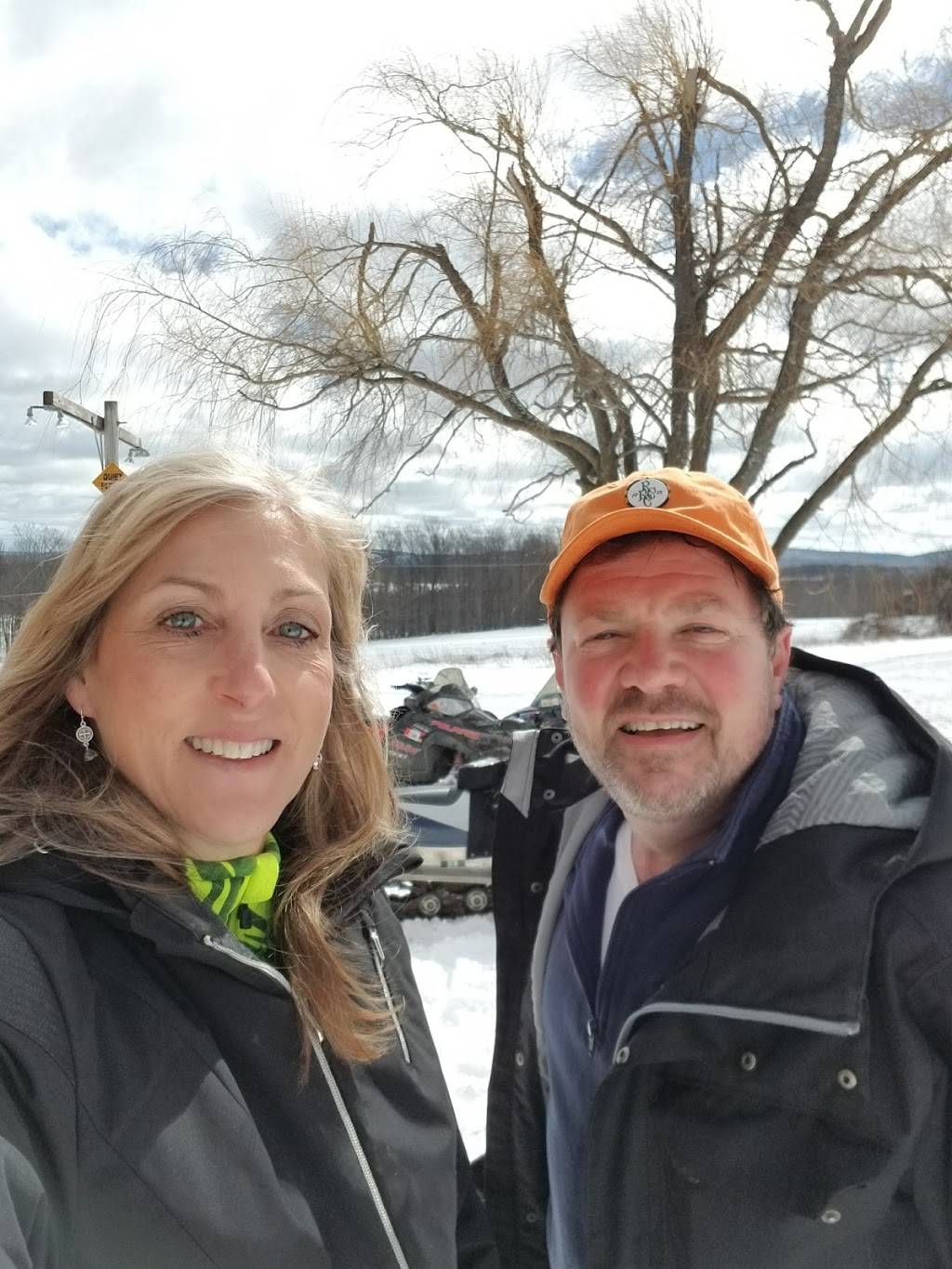 Lakewood Lodge and Restaurant | restaurant | 1440 Crosstown Hwy, Lakewood, PA 18439, USA | 5707982565 OR +1 570-798-2565