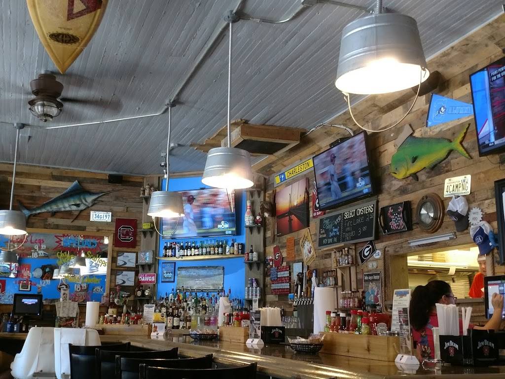 Shuckin Shack Oyster Bar | restaurant | 114 Central Ave, Summerville, SC 29483, USA | 8438792422 OR +1 843-879-2422