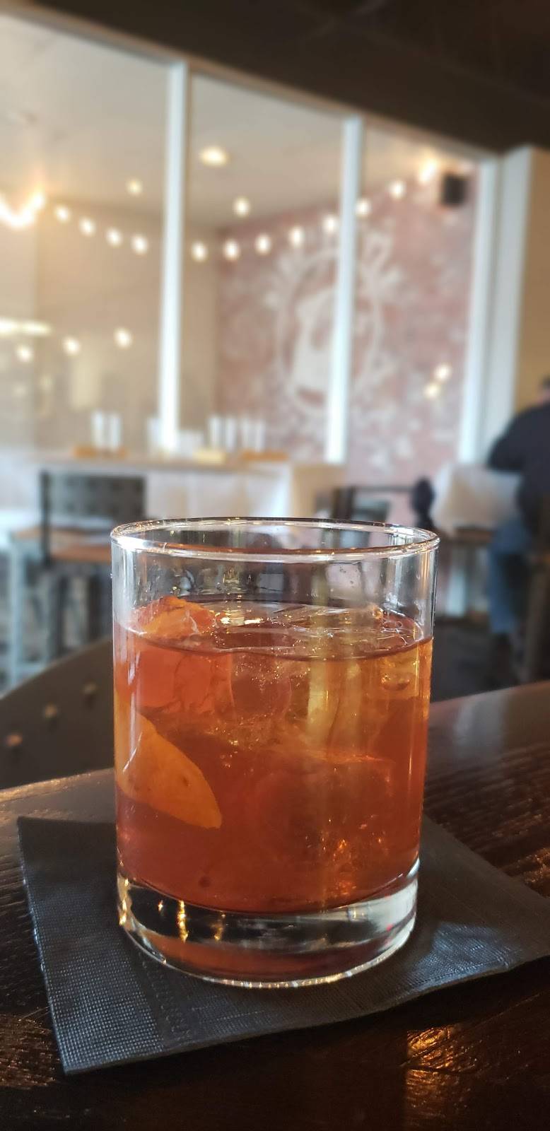 Bird & Bottle | restaurant | 3324-A, E 31st St, Tulsa, OK 74135, USA | 9188956468 OR +1 918-895-6468