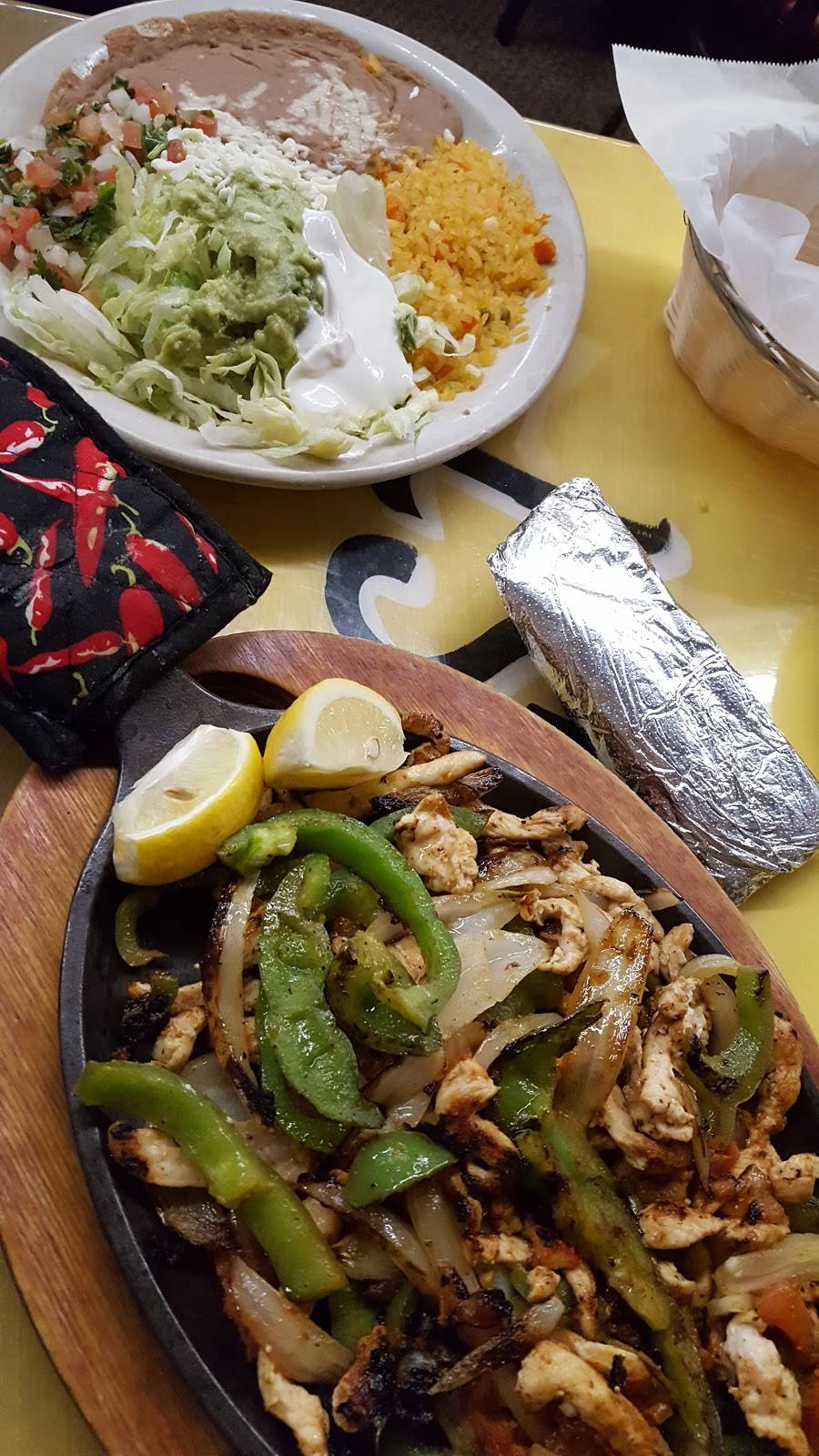 Old West Mexican Restaurant | restaurant | 4138 Fleur Dr #2324, Des Moines, IA 50321, USA | 5152852468 OR +1 515-285-2468