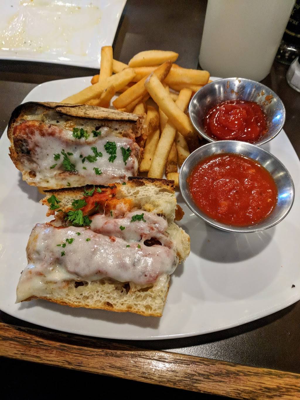 Agliolio Fresh Pasta & Wine Bar | restaurant | 12793 Forest Hill Blvd, Wellington, FL 33414, USA | 5617987770 OR +1 561-798-7770