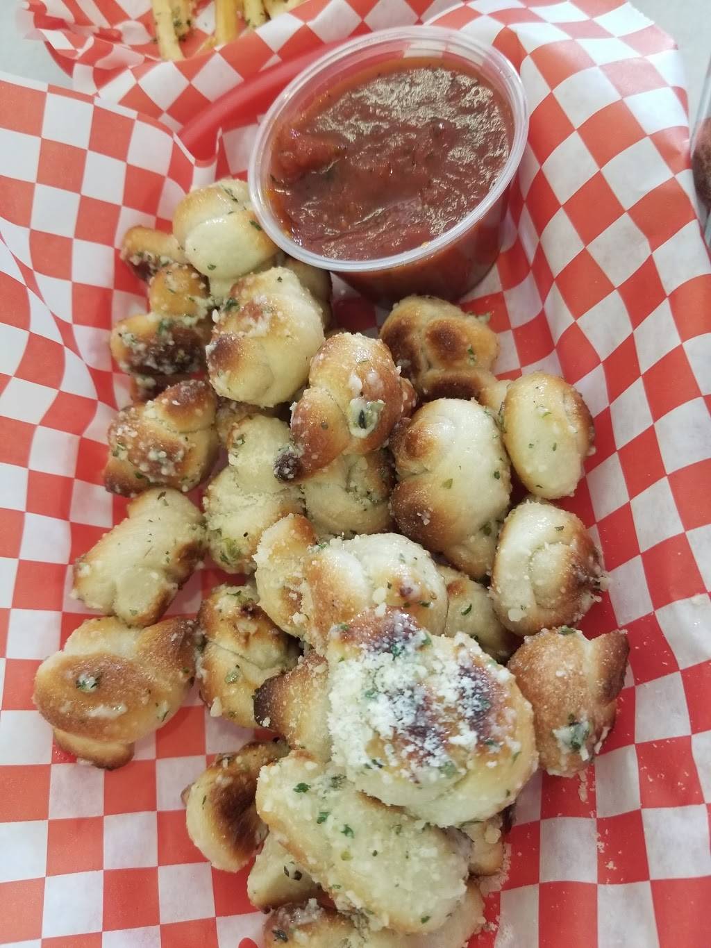 Johnnys Real New York Pizza | restaurant | 6721 Quail Hill Pkwy, Irvine, CA 92603, USA | 9498231900 OR +1 949-823-1900