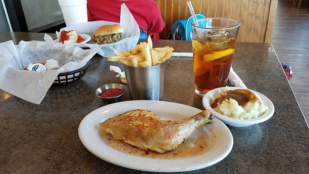 Mermaid Point | restaurant | 100 S Main St, Lillington, NC 27546, USA | 9108934571 OR +1 910-893-4571