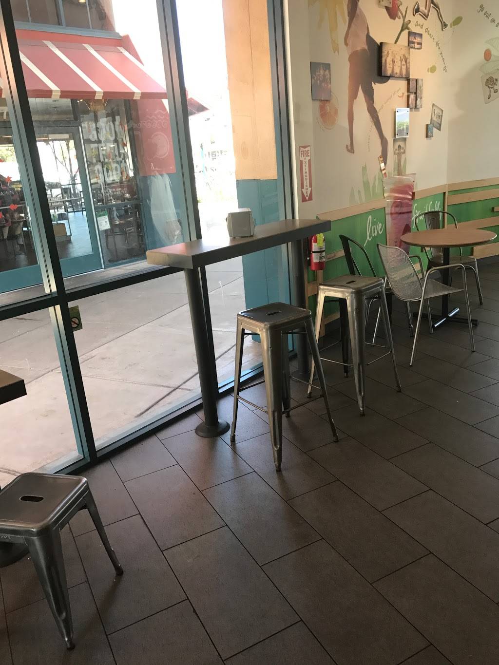 Jamba Juice City Center Gateway | restaurant | 22501 Mission Blvd, Hayward, CA 94541, USA | 5102470200 OR +1 510-247-0200