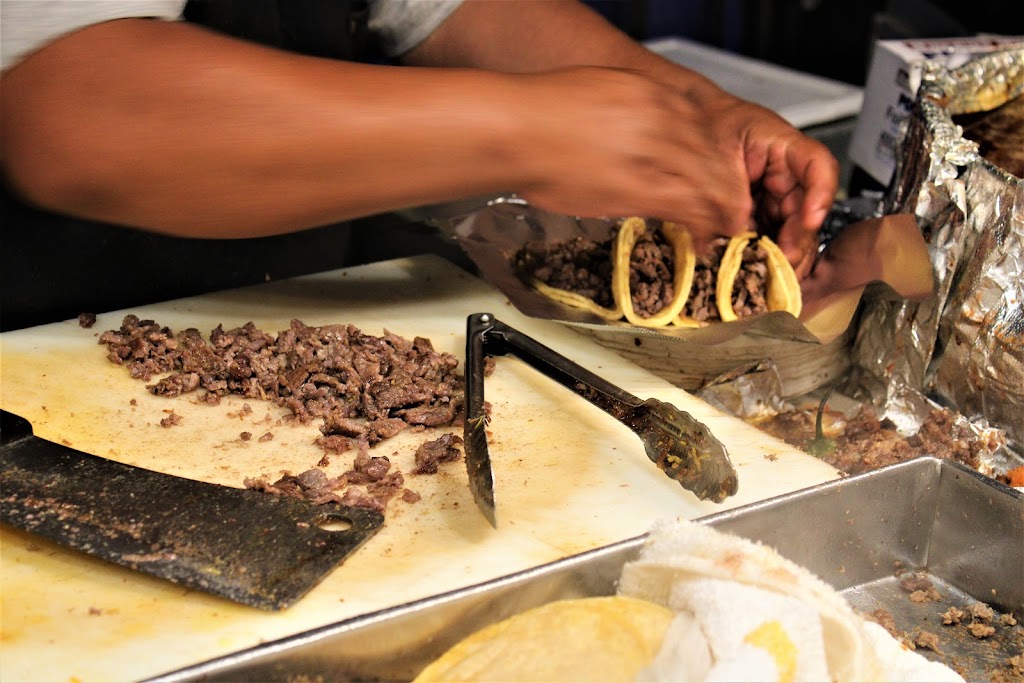 Halldale & Vernon Tacos | restaurant | 4398-4366 Halldale Ave, Los Angeles, CA 90062, USA | 3237427832 OR +1 323-742-7832