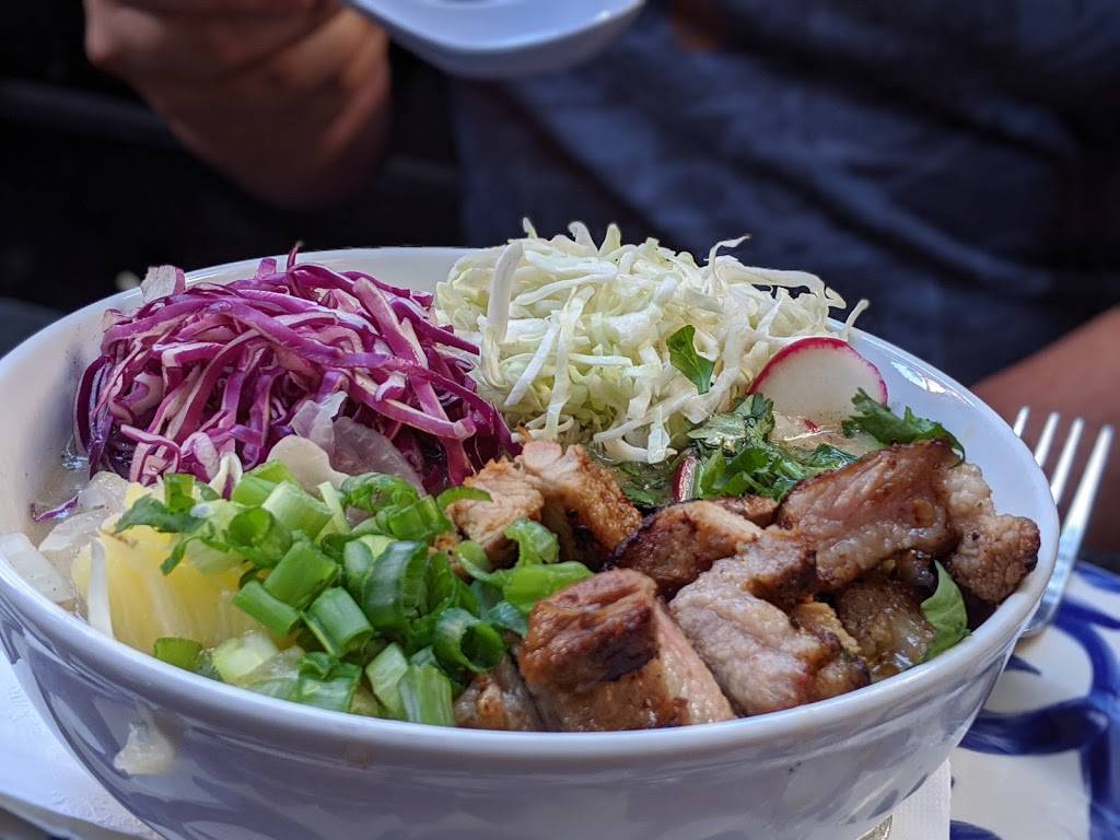 El Cuartito | restaurant | 4935 N Mesa St, El Paso, TX 79912, USA | 9158758670 OR +1 915-875-8670