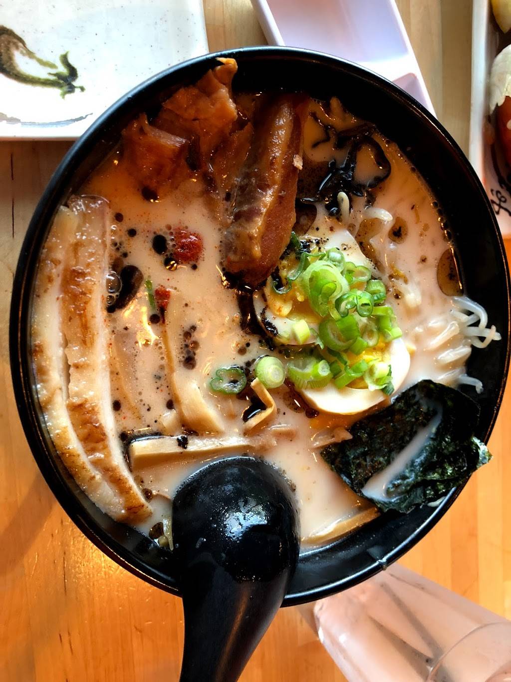 Yoshi Ramen & Sushi | restaurant | 127-H Serramonte Center, Daly City, CA 94015, USA | 6507576833 OR +1 650-757-6833