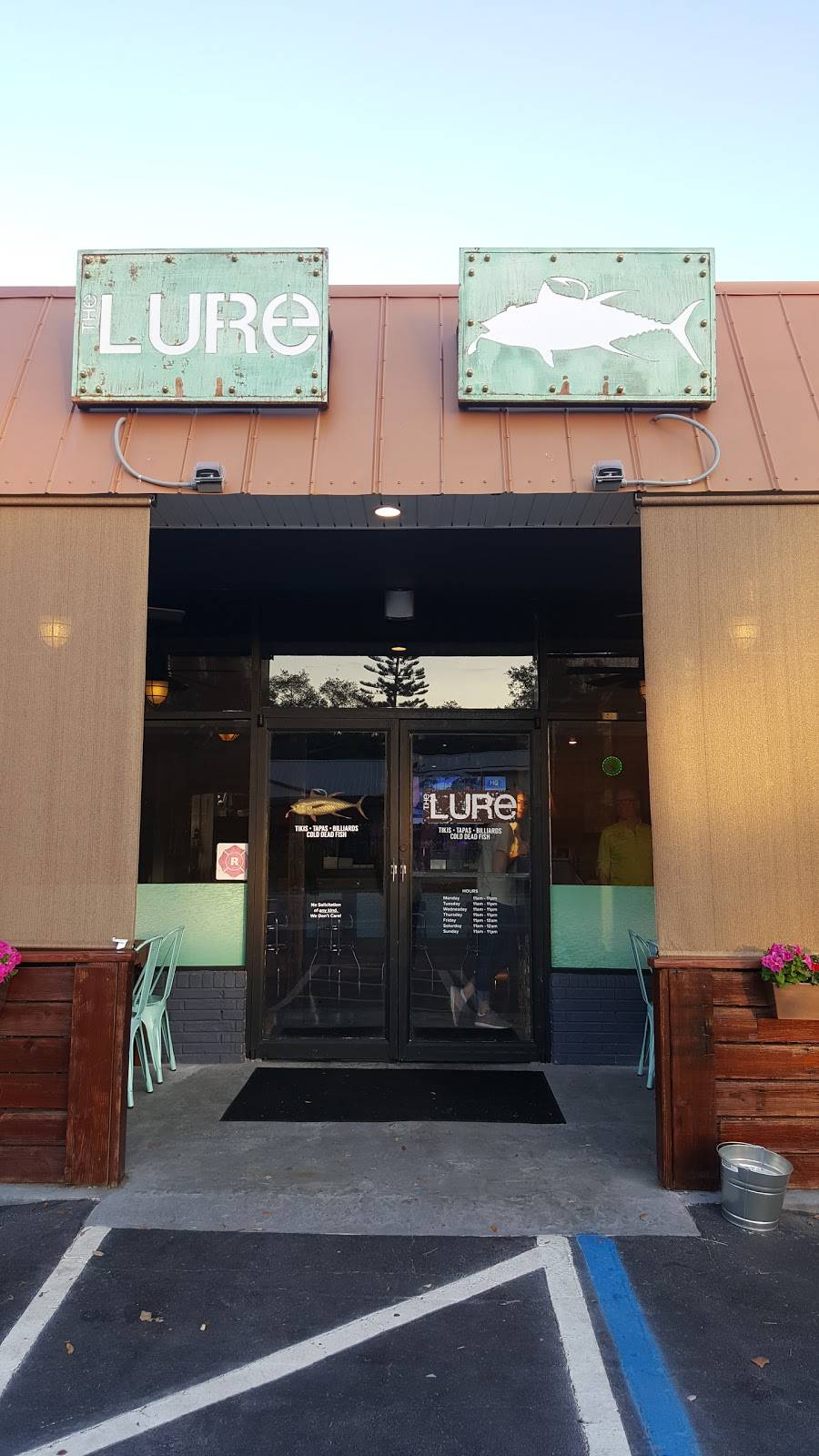 The Lure | restaurant | 2402 S MacDill Ave, Tampa, FL 33629, USA | 8135336011 OR +1 813-533-6011