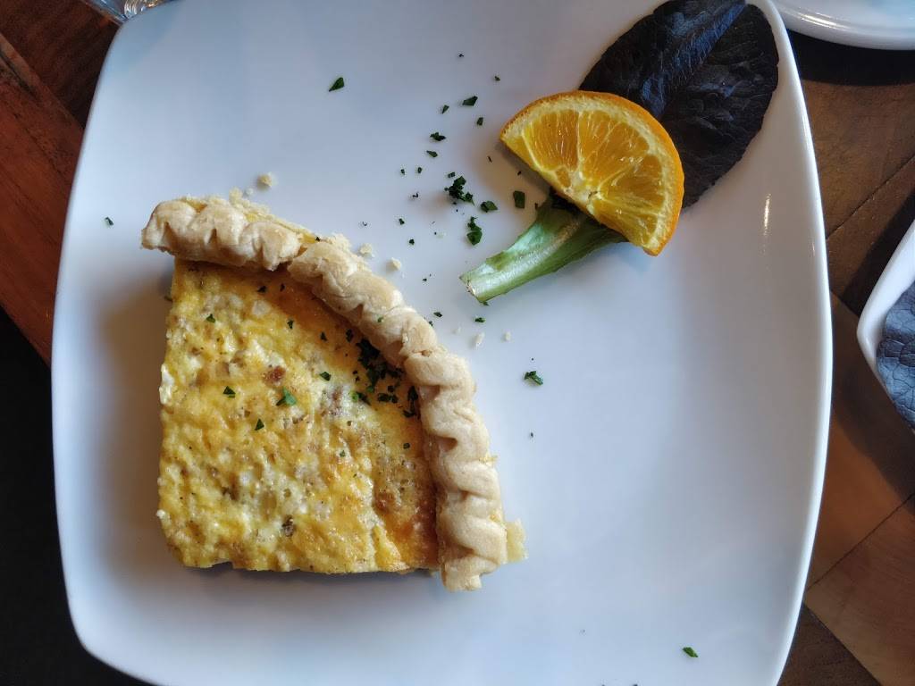 Victorias Wine and Dine | restaurant | 12 S Washington St, Oxford, MI 48371, USA | 2489693477 OR +1 248-969-3477