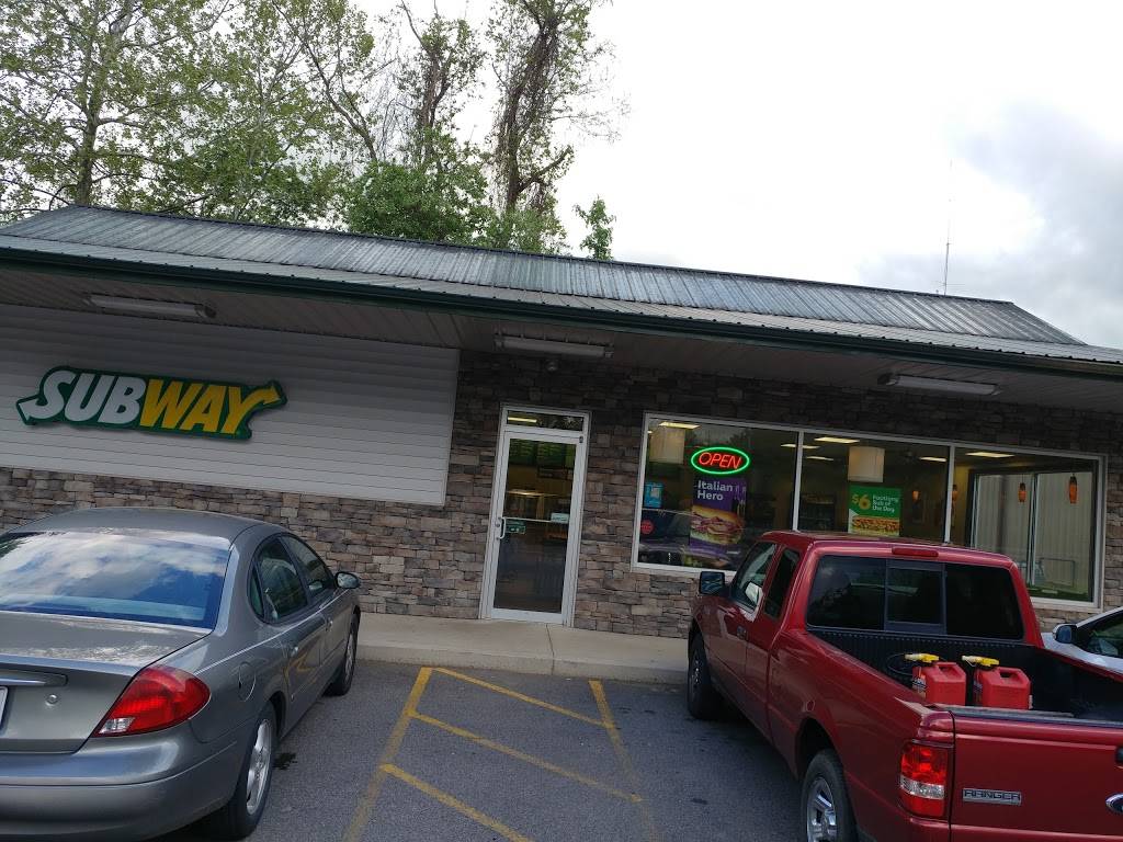 Subway | restaurant | 441 Chelsea St, Sistersville, WV 26175, USA | 3046522405 OR +1 304-652-2405