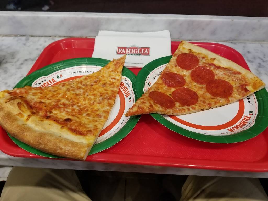 Famous Famiglia Pizzeria | restaurant | 734 Amsterdam Ave, New York, NY 10025, USA | 2128647193 OR +1 212-864-7193