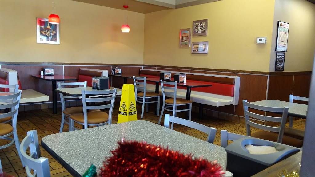 Hardees | restaurant | Hwy 401 South Byp, Raeford, NC 28376, USA | 9108753043 OR +1 910-875-3043