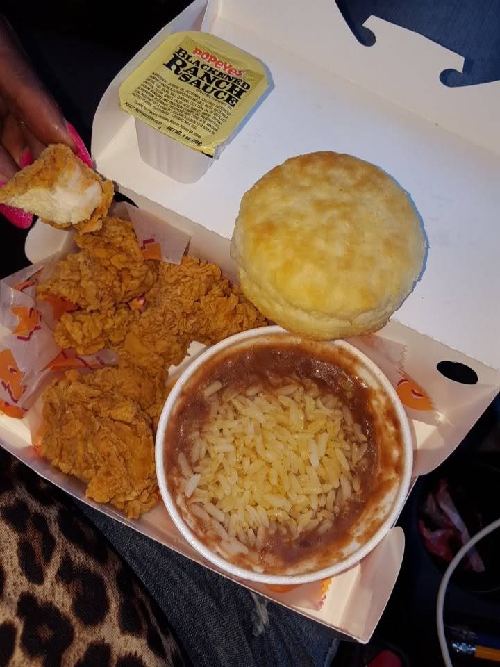 Popeyes Louisiana Kitchen | restaurant | 2550 US Hwy 98 N, Lakeland, FL 33805, USA | 8634131763 OR +1 863-413-1763