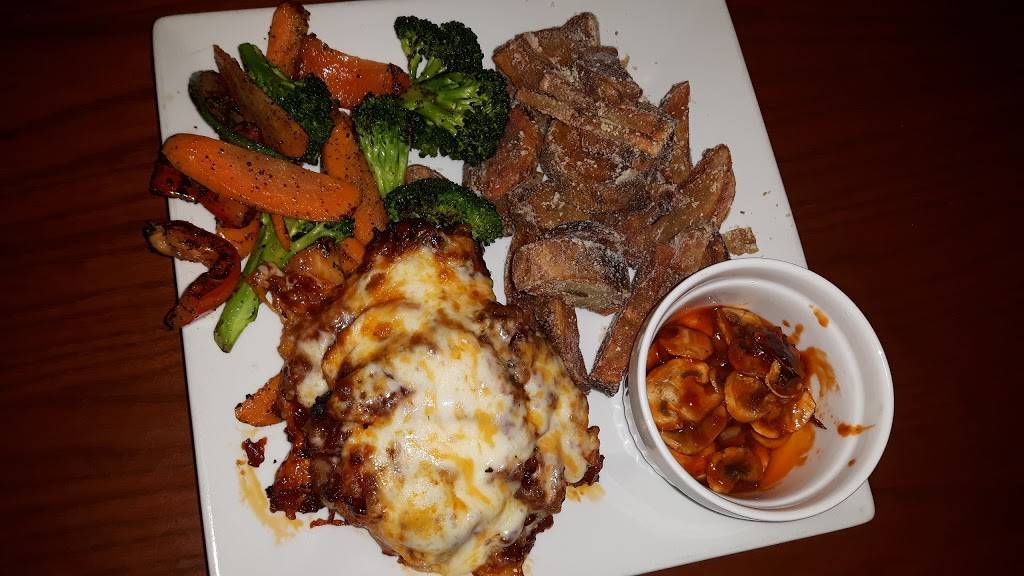 Bernies Bar & Grill | restaurant | 1225 Wonderland Rd N, London, ON N6G 2V9, Canada | 5196570597 OR +1 519-657-0597