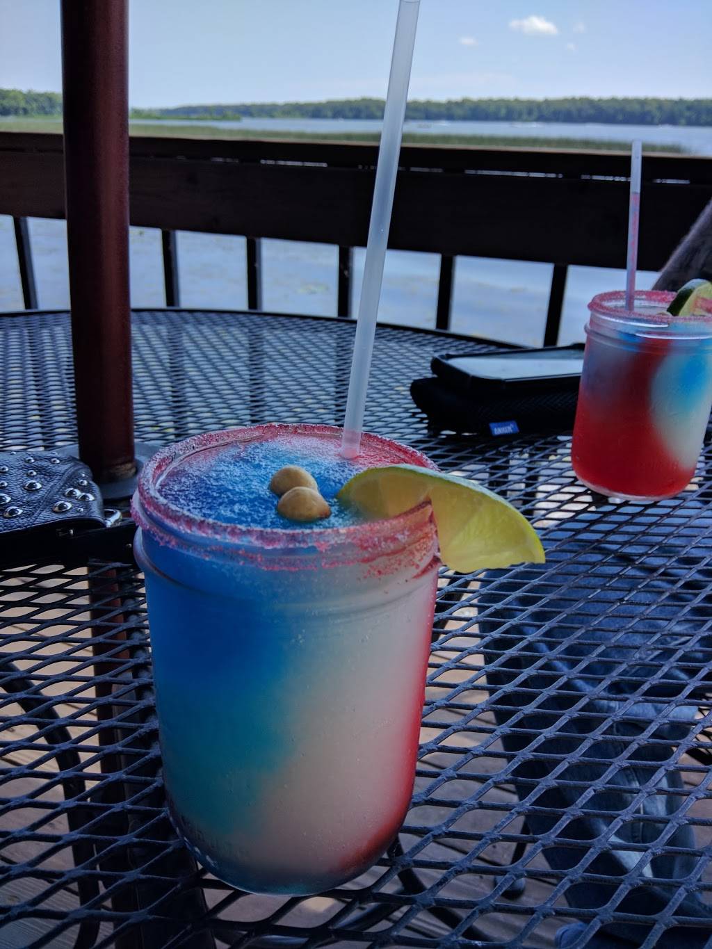 Muskie Lounge | restaurant | 702 E Lake St, Ventura, IA 50482, USA | 6418293850 OR +1 641-829-3850