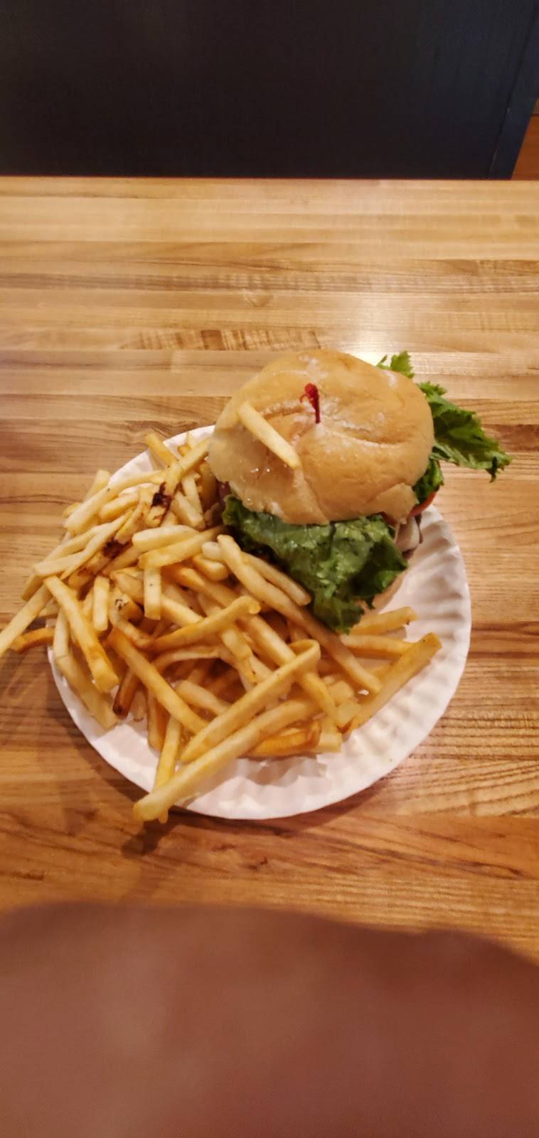 Edgartown Pizza | meal delivery | 224 Edgartown Rd, Edgartown, MA 02539, USA | 5086277770 OR +1 508-627-7770