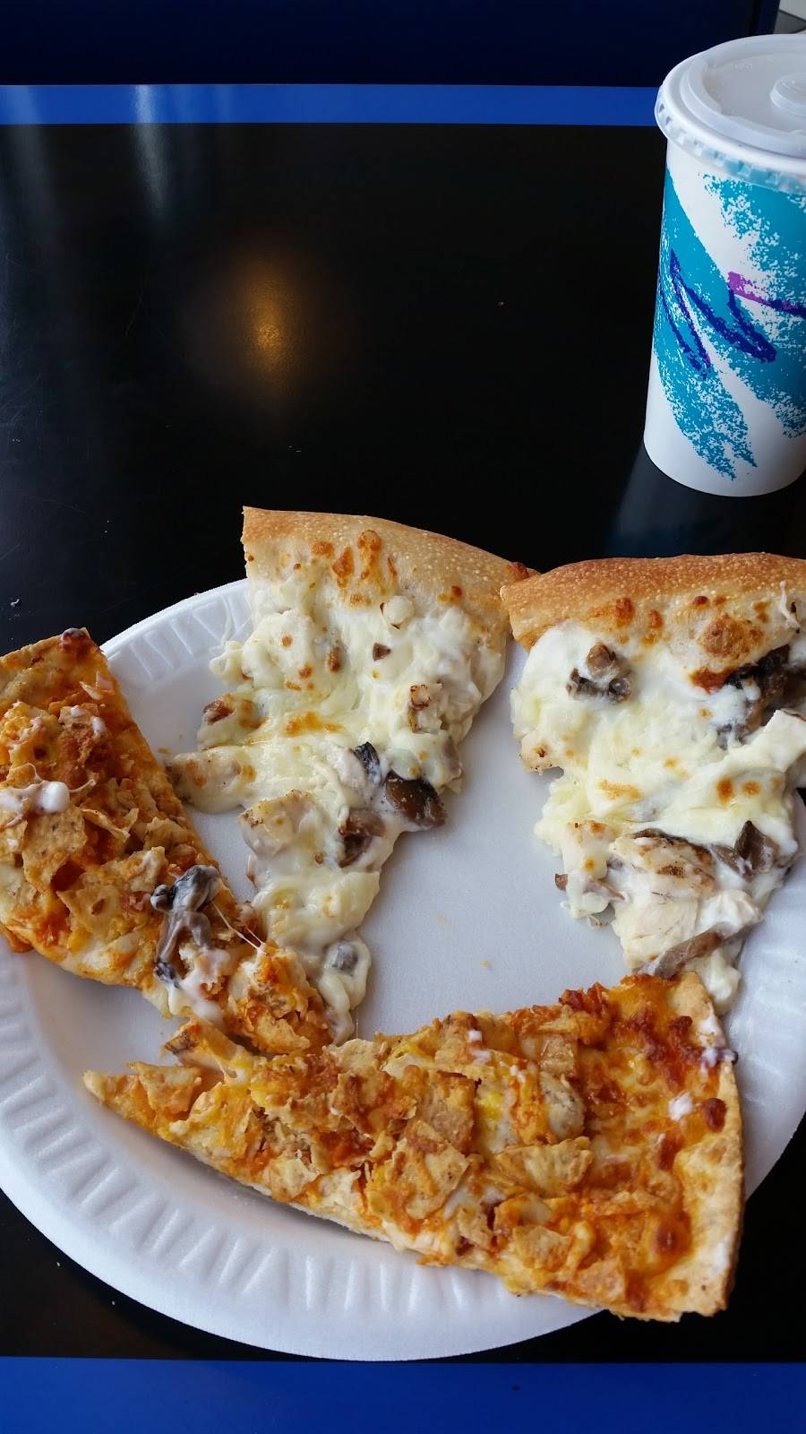 Tiffanys Pizza | restaurant | 102 Park Pl, Dundee, MI 48131, USA | 7345298900 OR +1 734-529-8900