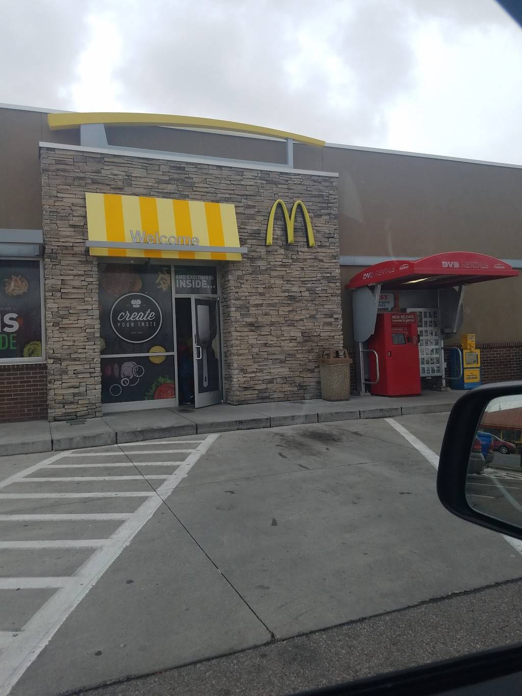 McDonalds | cafe | 5413 S 1900 W, Roy, UT 84067, USA | 8018255513 OR +1 801-825-5513