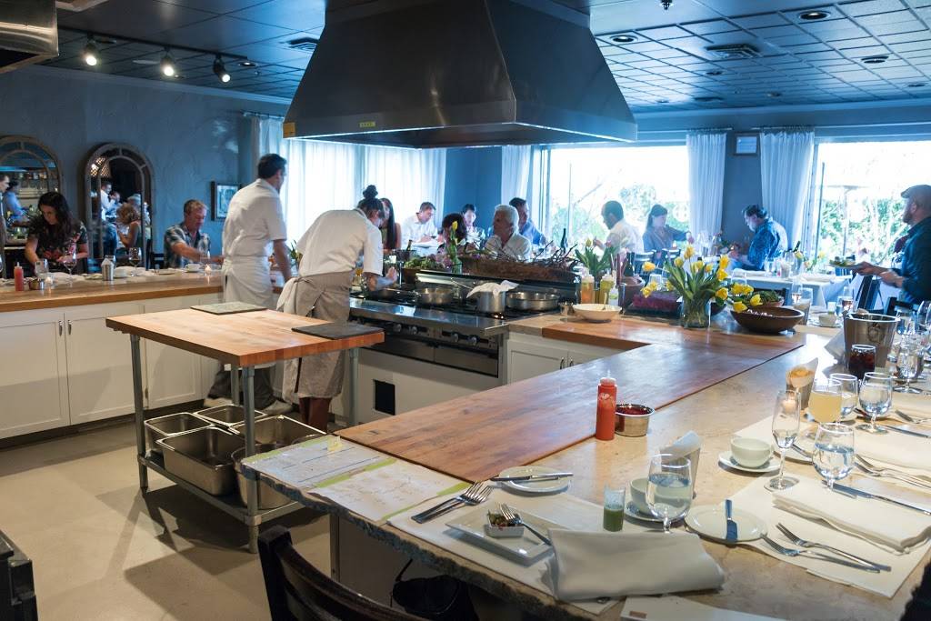 The Kitchen Restaurant | restaurant | 2225 Hurley Way, Sacramento, CA 95825, USA | 9165687171 OR +1 916-568-7171