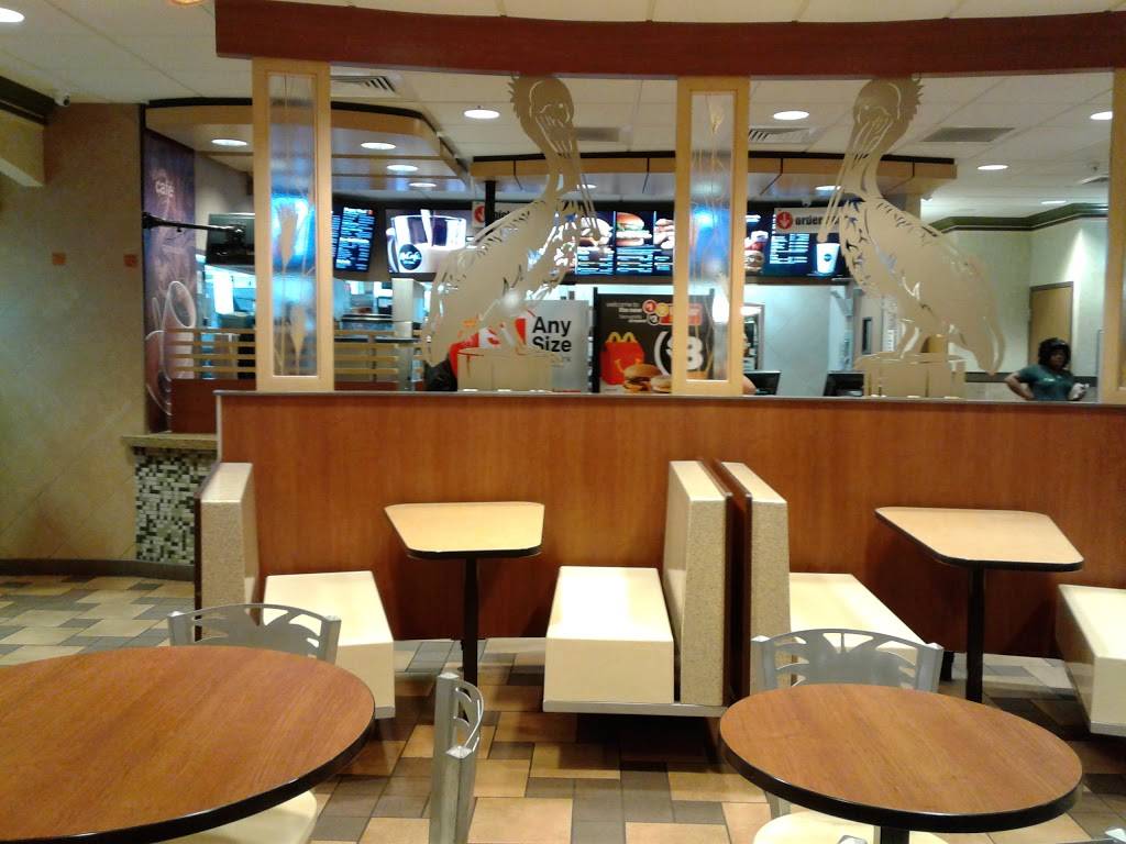 McDonalds | cafe | 3091 N Federal Hwy, Pompano Beach, FL 33064, USA | 9549438410 OR +1 954-943-8410