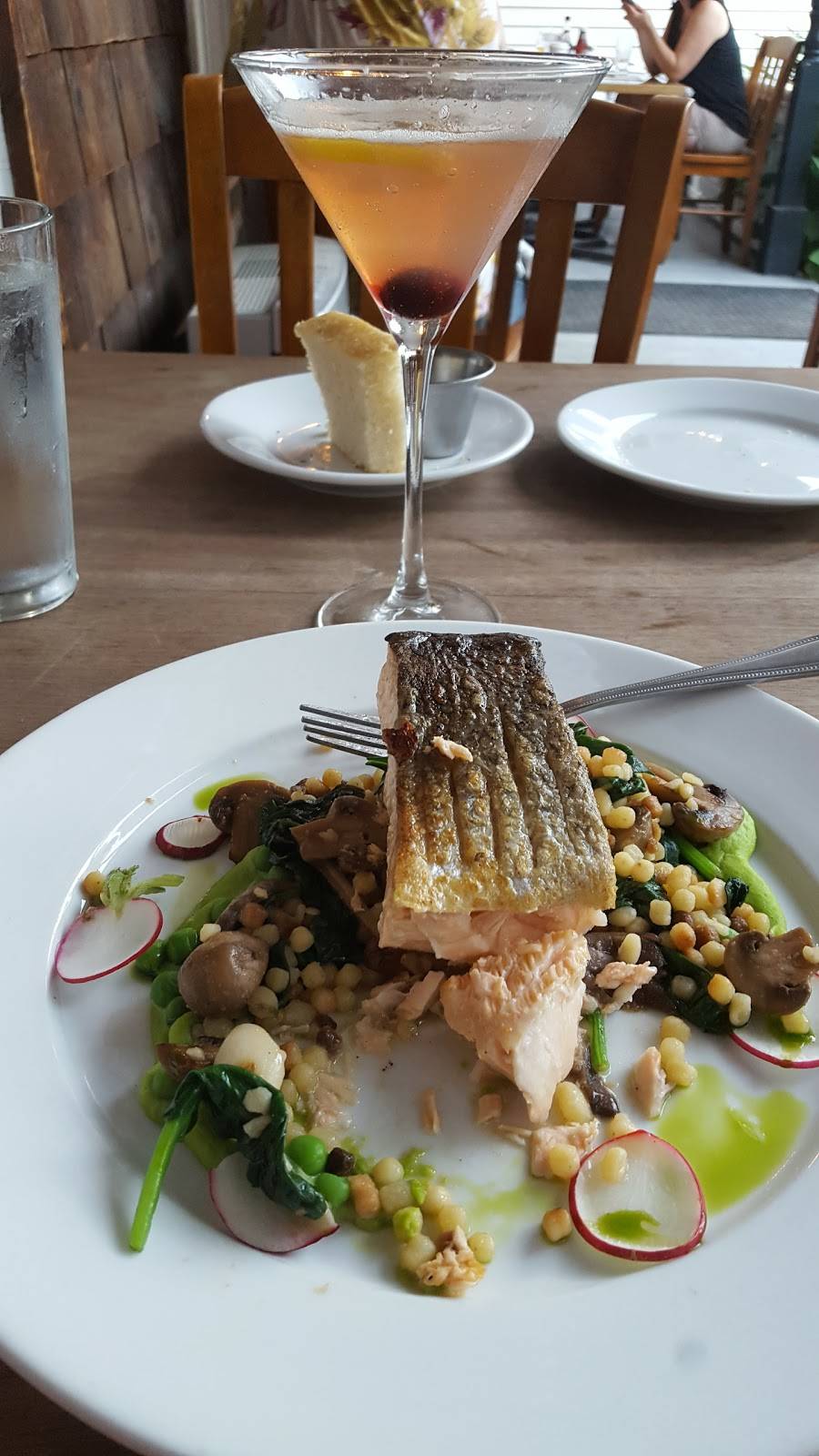 McKays Public House | restaurant | 231 Main St, Bar Harbor, ME 04609, USA | 2072882002 OR +1 207-288-2002