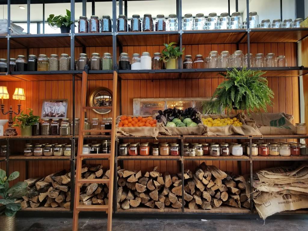 Vic and Als | restaurant | 2406 Manor Rd, Austin, TX 78722, USA | 5123875875 OR +1 512-387-5875