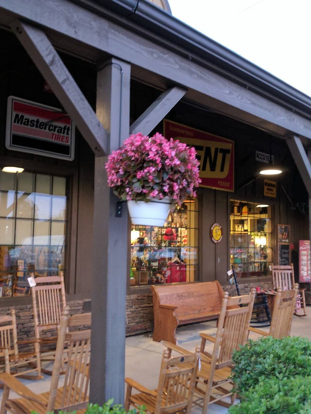 Cracker Barrel Old Country Store | restaurant | 45315 Abell House Ln, California, MD 20619, USA | 3018661633 OR +1 301-866-1633