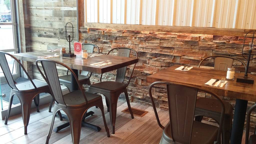 Rustik Rotisserie | restaurant | 730 Lakeshore Rd E, Mississauga, ON L5G 1J6, Canada | 9059902520 OR +1 905-990-2520