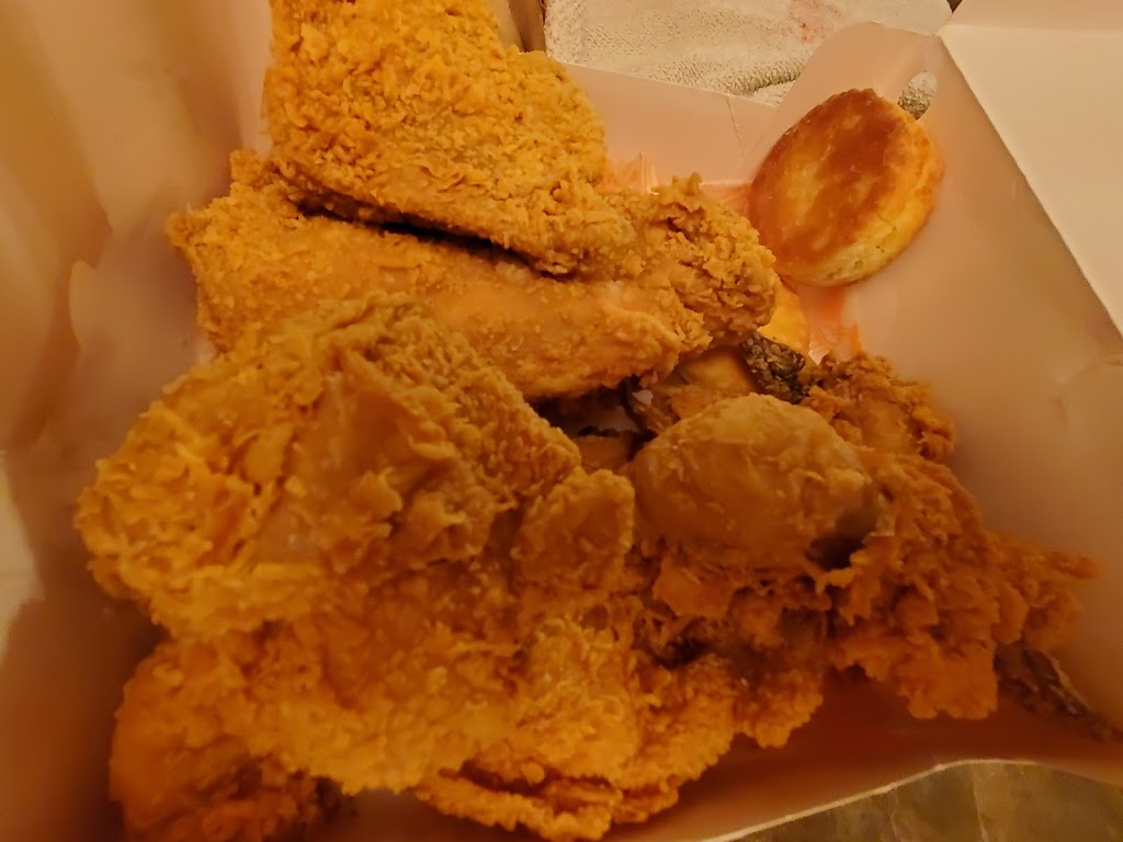 Popeyes Louisiana Kitchen | restaurant | 2323 Forest Ave, Staten Island, NY 10303, USA | 5164089762 OR +1 516-408-9762