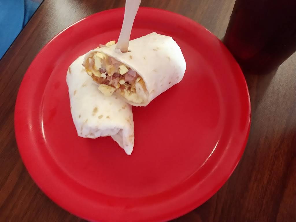 Restaurante Los 3 Hermanos | restaurant | 110 W Orange St, Davenport, FL 33837, USA | 8638662216 OR +1 863-866-2216