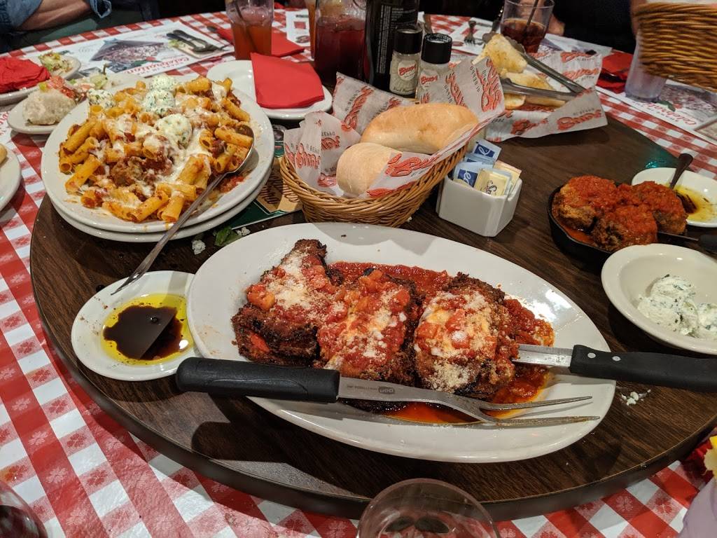 Buca di Beppo Italian Restaurant | restaurant | 8860 Tamiami Trail N, Naples, FL 34108, USA | 2395966662 OR +1 239-596-6662