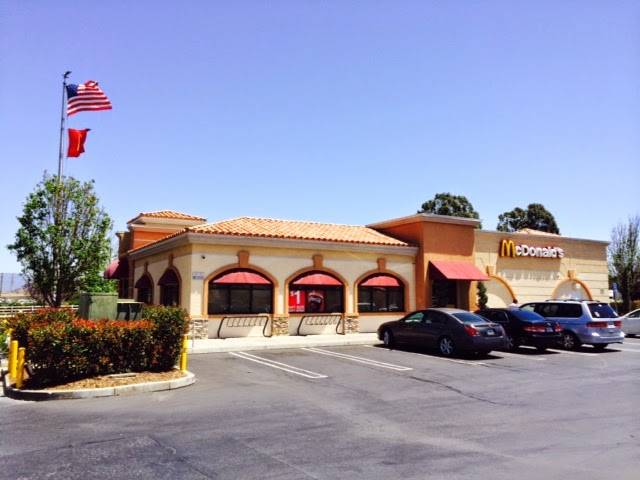 McDonalds | restaurant | 27103 McBean Pkwy, Santa Clarita, CA 91355, USA | 6617995861 OR +1 661-799-5861