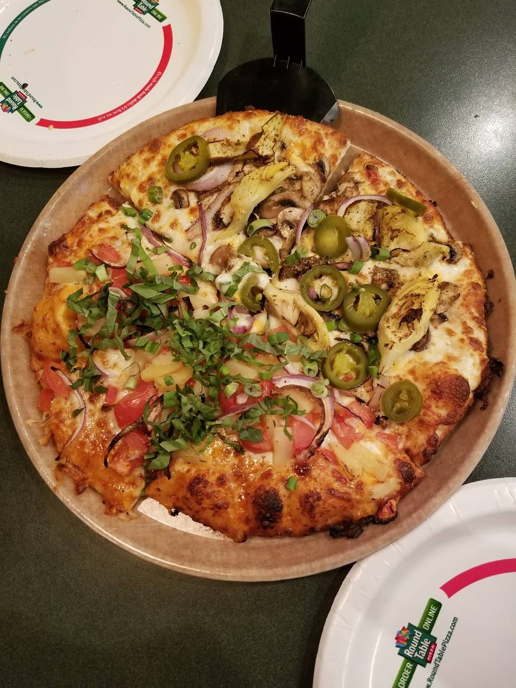 Round Table Pizza | meal delivery | 22722 Lambert St, Lake Forest, CA 92630, USA | 9498598888 OR +1 949-859-8888