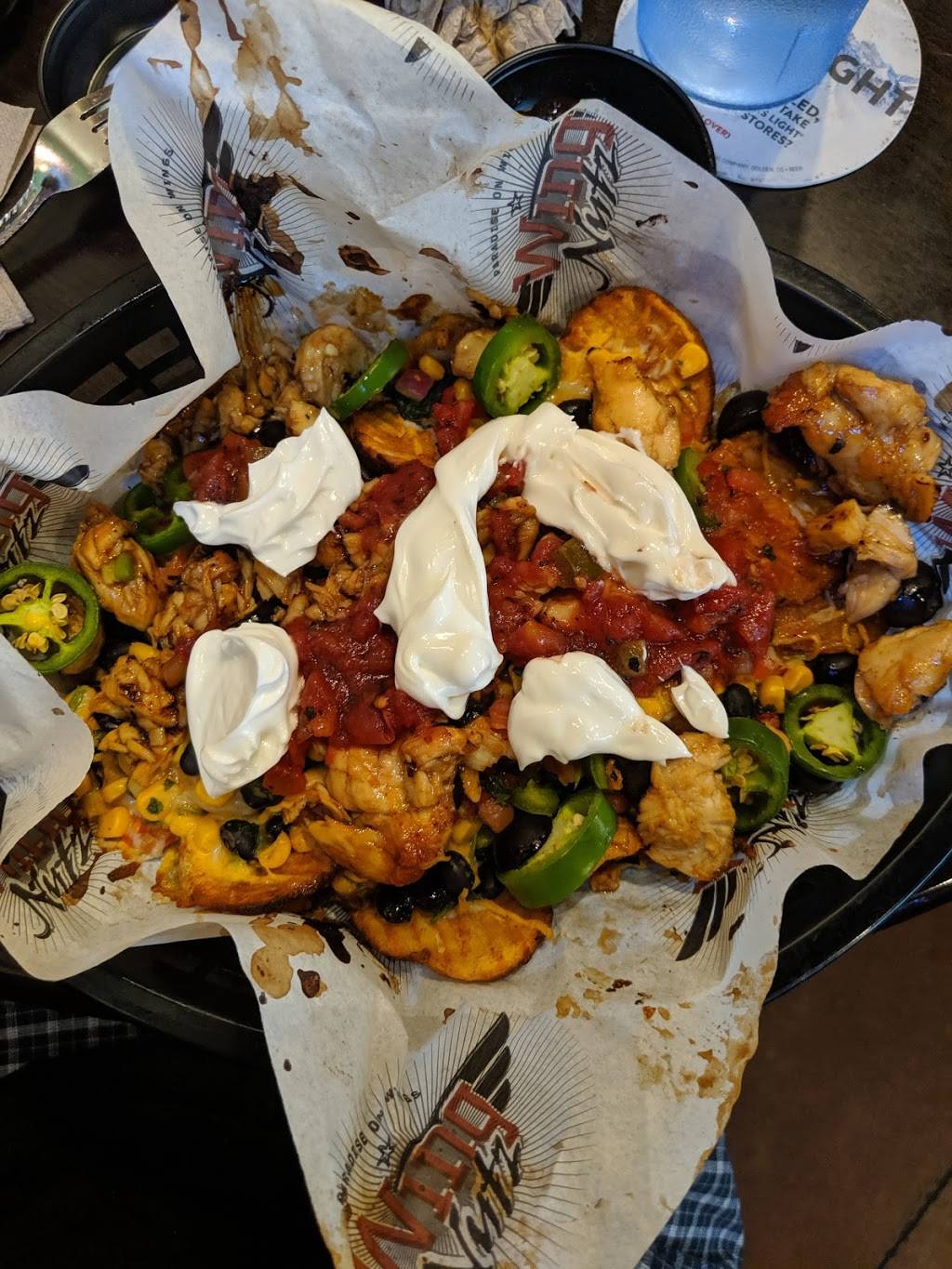 Wing Nutz | restaurant | 9260 Village Shop Dr, Sandy, UT 84094, USA | 8017277850 OR +1 801-727-7850