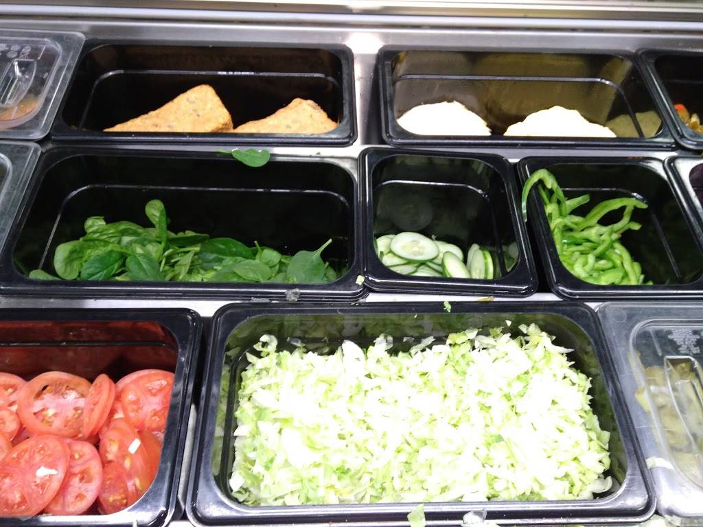 Subway | restaurant | 157 Bedford St, Burlington, MA 01803, USA | 7812704479 OR +1 781-270-4479