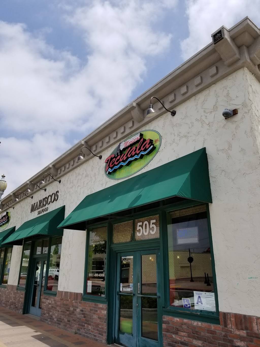 Mariscos Tecuala | restaurant | 505 S D St, Perris, CA 92570, USA | 9514904308 OR +1 951-490-4308