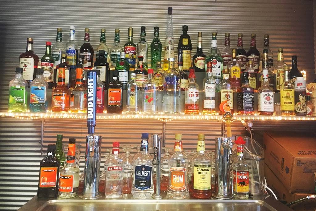 Burkes Waterfront Restaurant | restaurant | 2403 Sunnyside Dr, Cadillac, MI 49601, USA | 2317757555 OR +1 231-775-7555